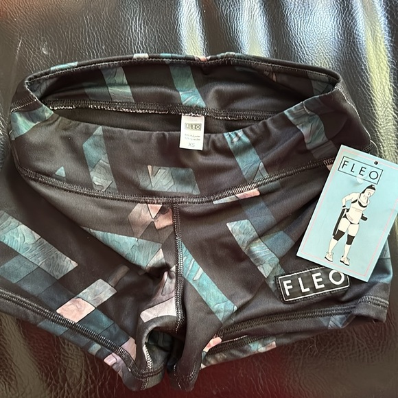 FLEO shorts - Picture 3 of 4